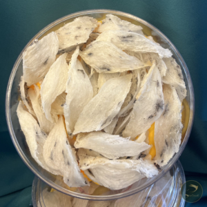 Mẹ bầu 3 tháng đầu nên sử dụng tổ yến thô để chế biến nhiều món ăn